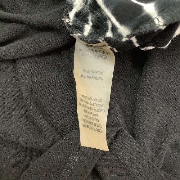 Soft Surroundings Monochrome Tie-Dye Top Tunic - Picture 4 of 4